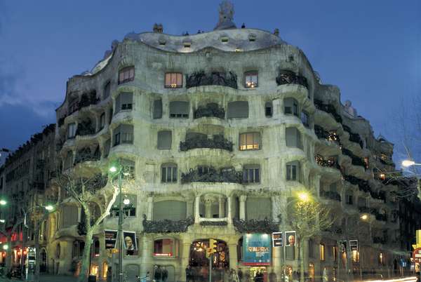 English) The Most Exclusive Shops in Barcelona